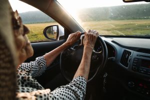 À la croisée des chemins : les effets de la démence sur la conduite automobile