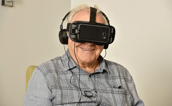 Using Virtual Reality to Reduce Responsive Behaviours in People Living With Dementia