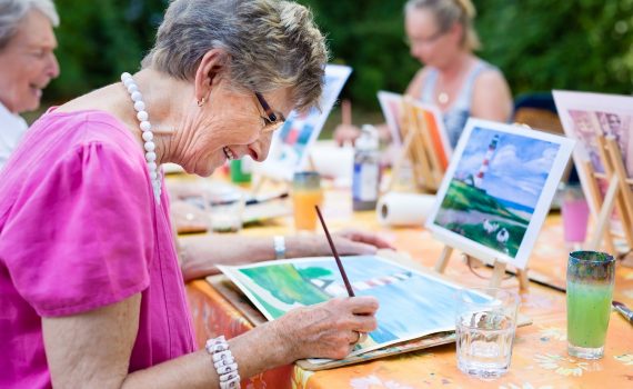 SmART aging: A community-engaged program supporting healthy aging through arts and technology