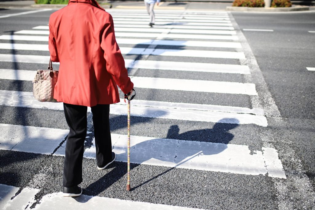 Video-based gait assessment to monitor changes in health status and reduce hospital visits in older adults with dementia