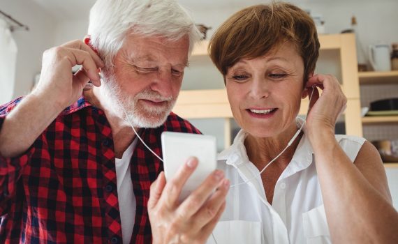 Making Music Together Helps Couples Facing Dementia Maintain Strong Bonds